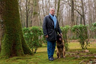 Alain Delon, dichiarazioni assurde: quando morirò, uccidete il mio cane